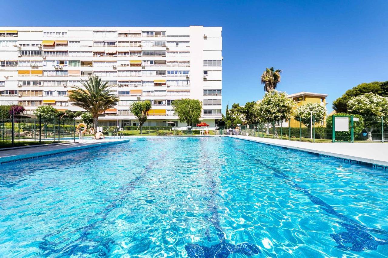 Apartamento Acogedor, Terraza, Piscina Y Mar Benalmadena Exterior photo